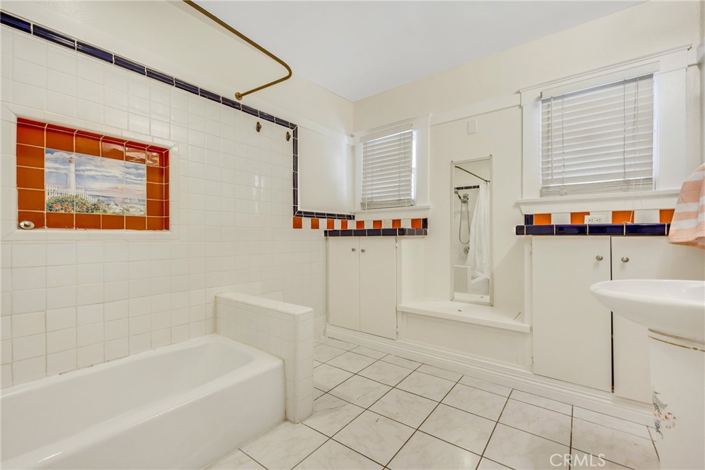 103 Hermosa Avenue B