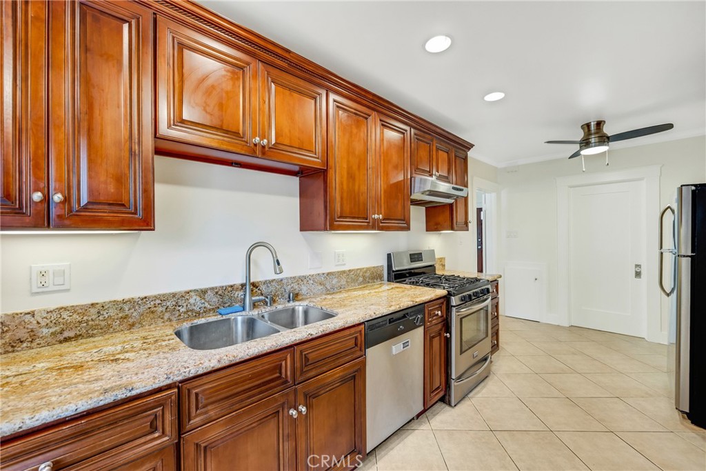 103 Hermosa Avenue B