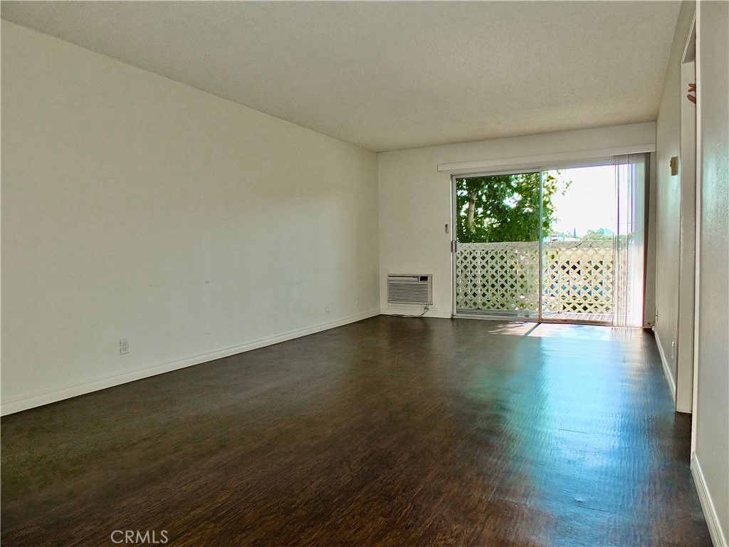 3565 Linden Avenue 141