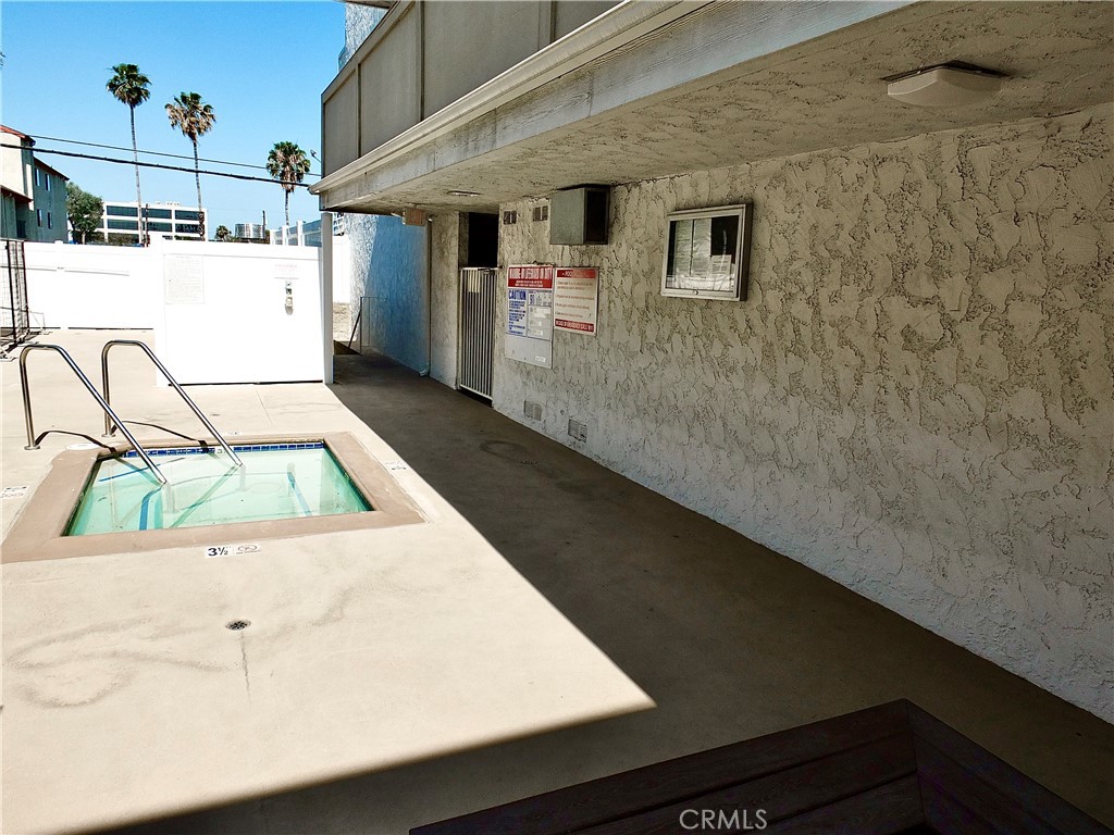 3565 Linden Avenue 141