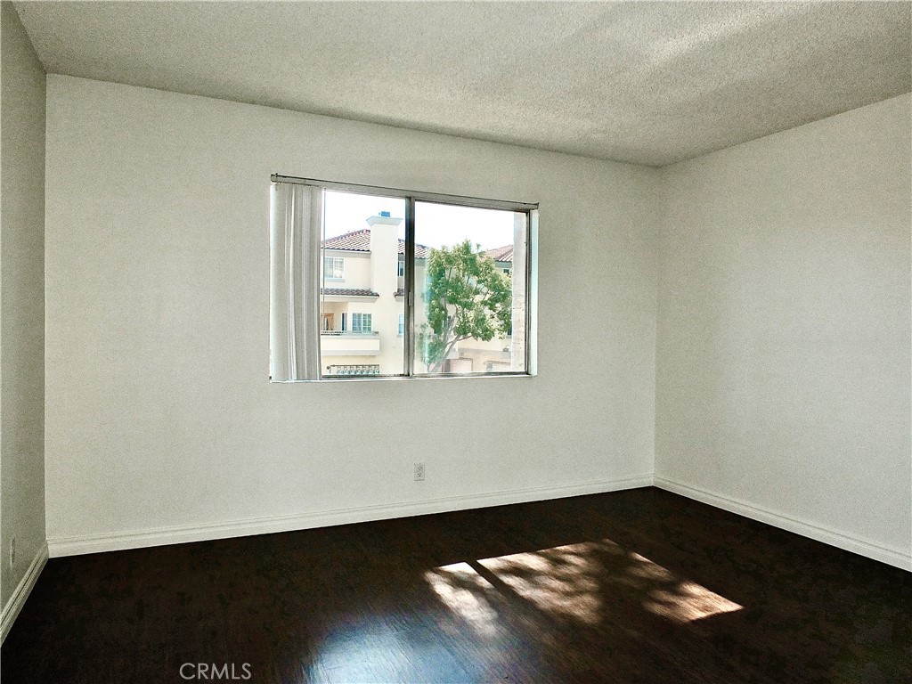 3565 Linden Avenue 141