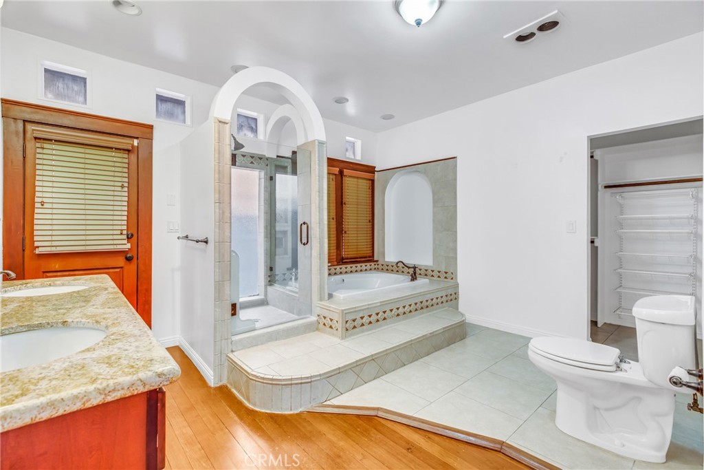 103 A Hermosa Avenue