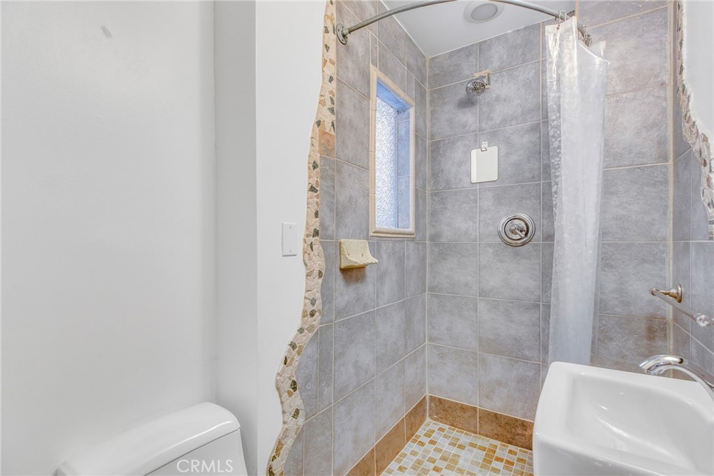 103 A Hermosa Avenue