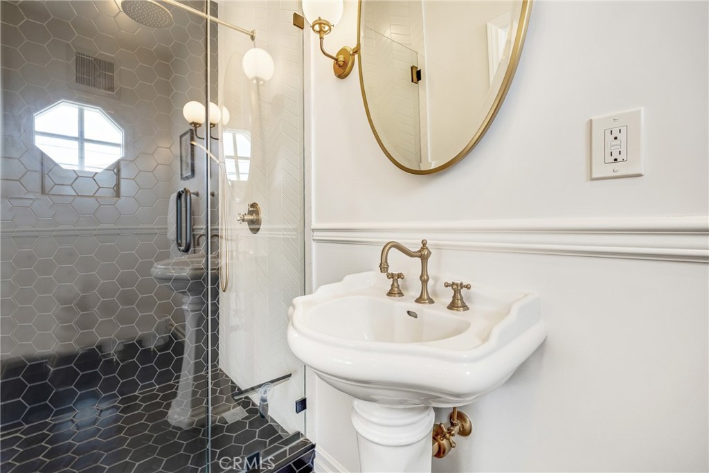 39 Coronado Avenue 4