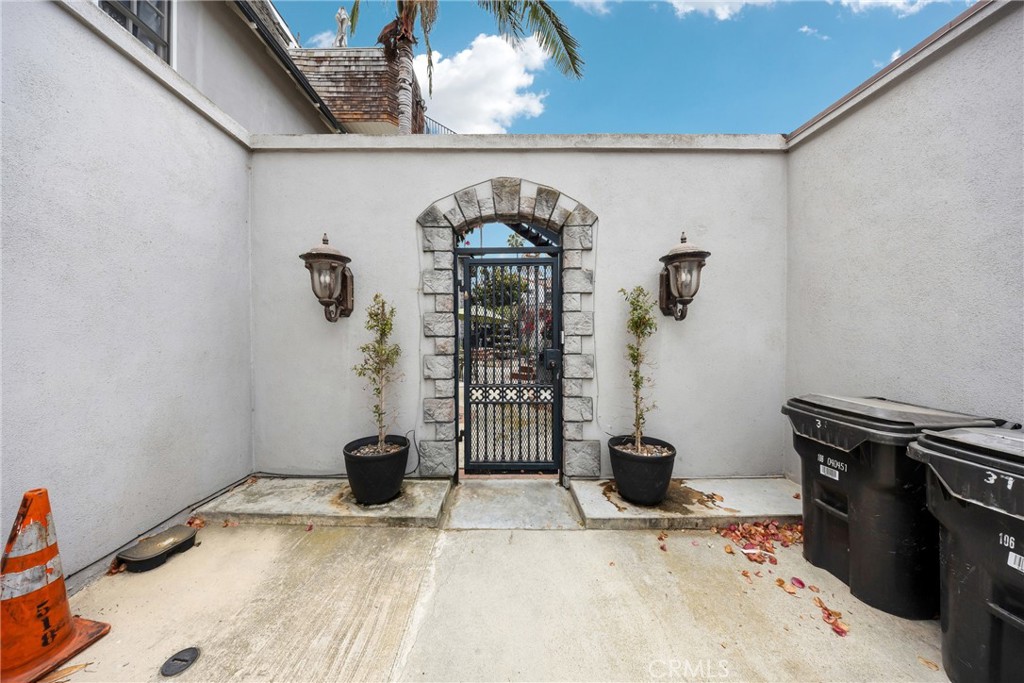 39 Coronado Avenue 4