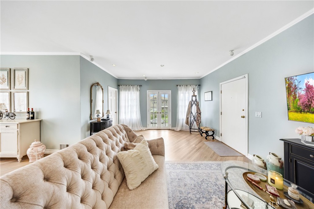 39 Coronado Avenue 4