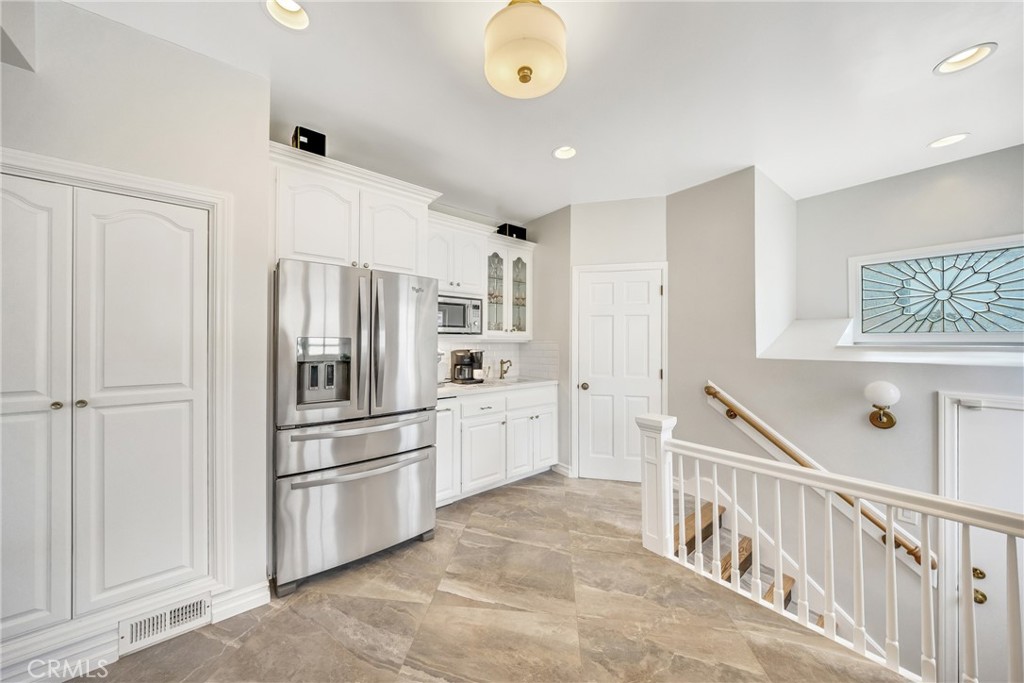 39 Coronado Avenue 4