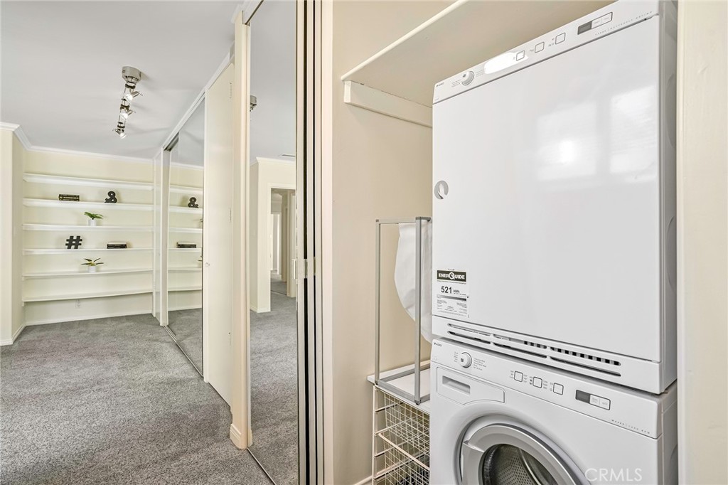 21 7th Place 708+711