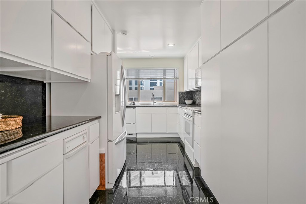 21 7th Place 708+711