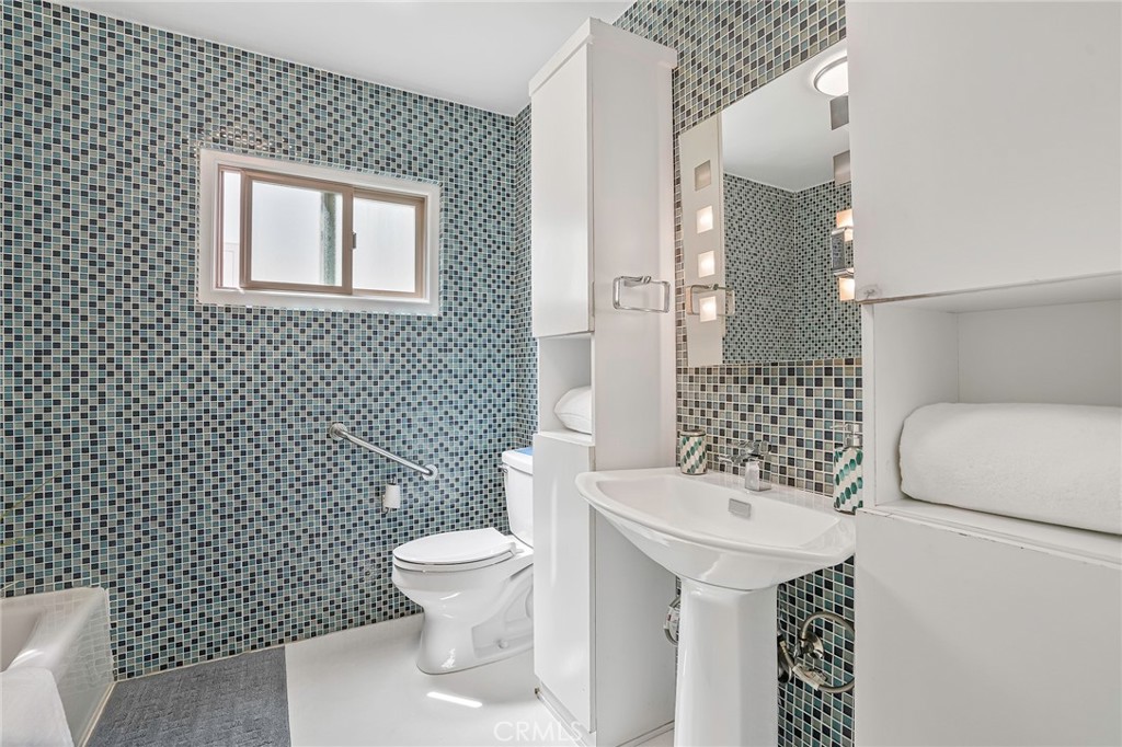 21 7th Place 708+711