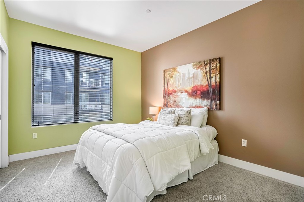 150 The Promenade N 202