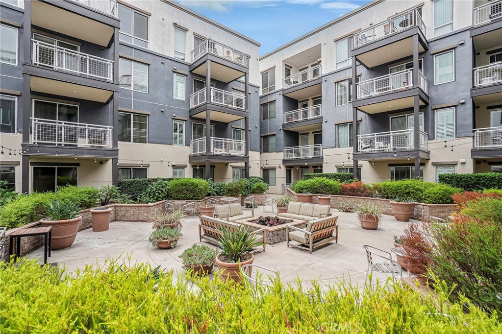 150 The Promenade N 202