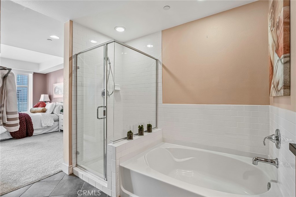 150 The Promenade N 202