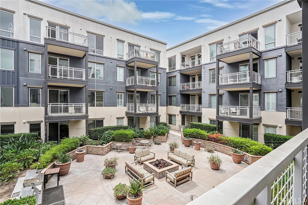 150 The Promenade N 202