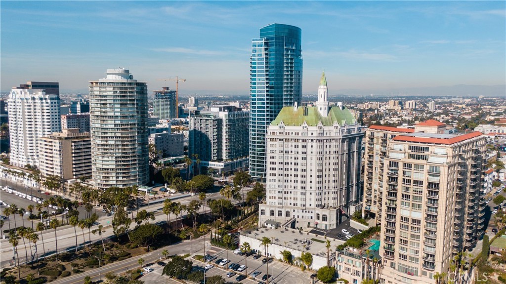 150 The Promenade N 202