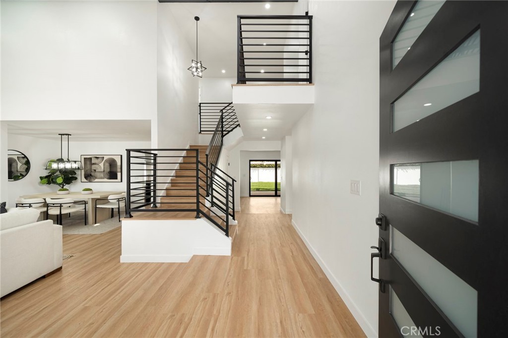 20952 Queens Park Lane