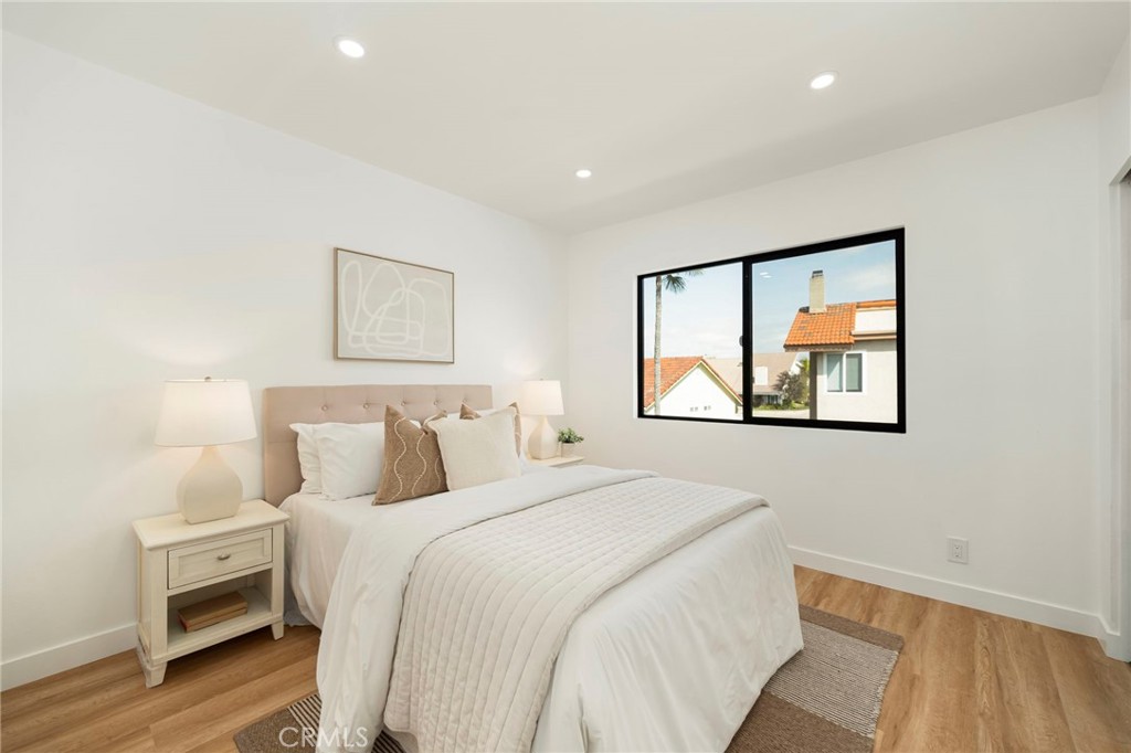 20952 Queens Park Lane