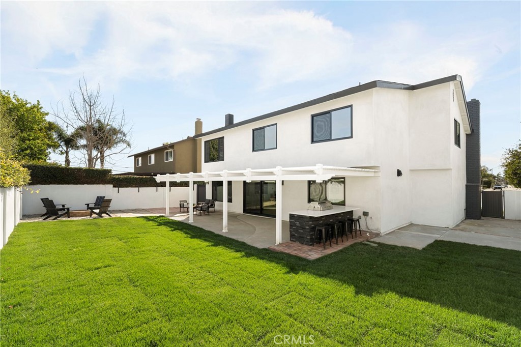 20952 Queens Park Lane