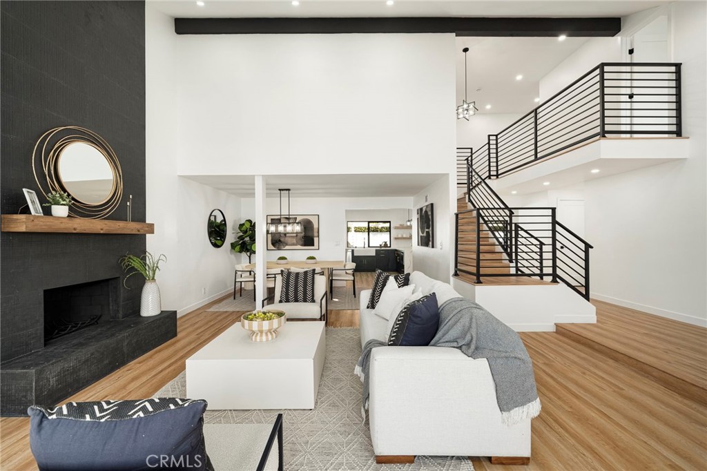 20952 Queens Park Lane