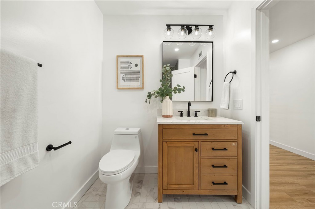 20952 Queens Park Lane