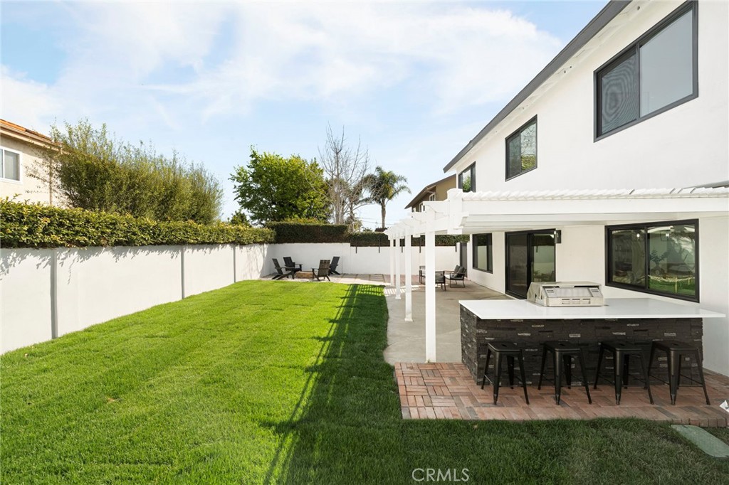 20952 Queens Park Lane