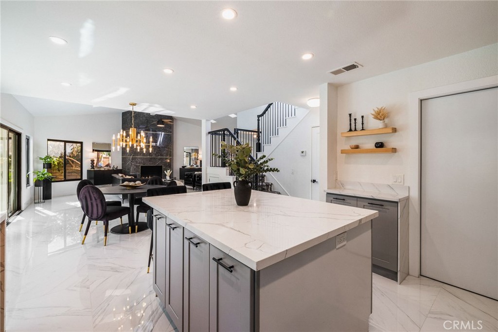 7752 Seabreeze Drive 43