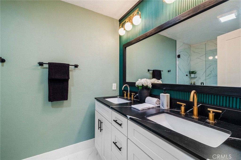 7752 Seabreeze Drive 43