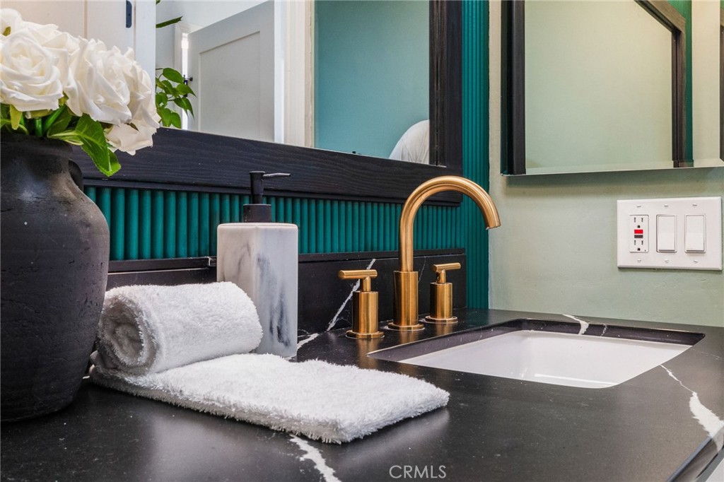 7752 Seabreeze Drive 43