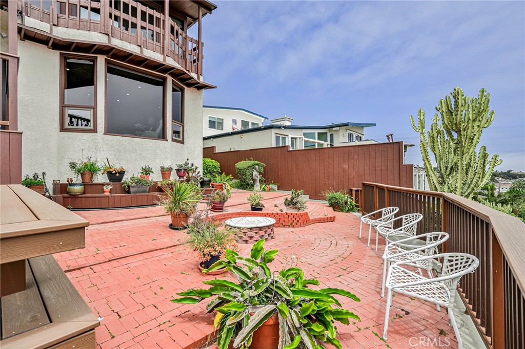1323 Silvius Avenue