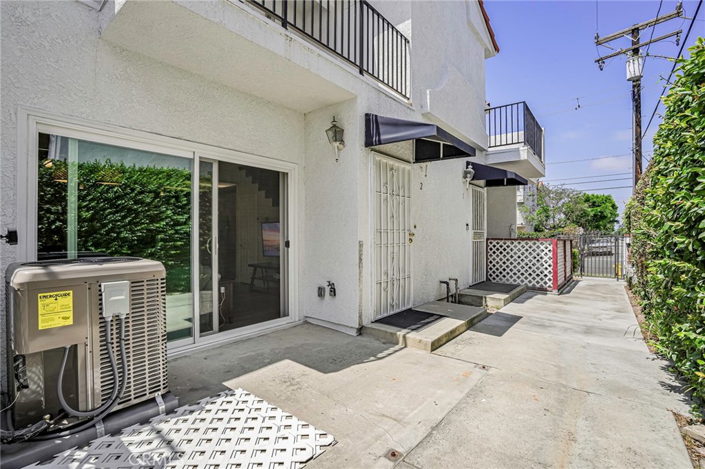 500 S Grevillea Avenue 2