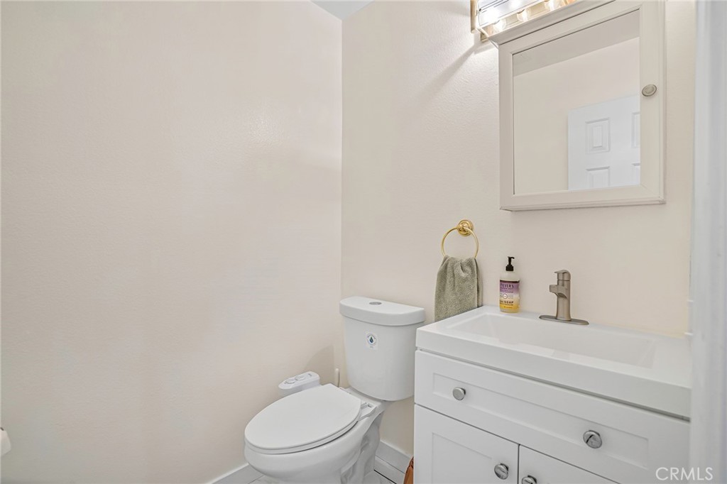 500 S Grevillea Avenue 2