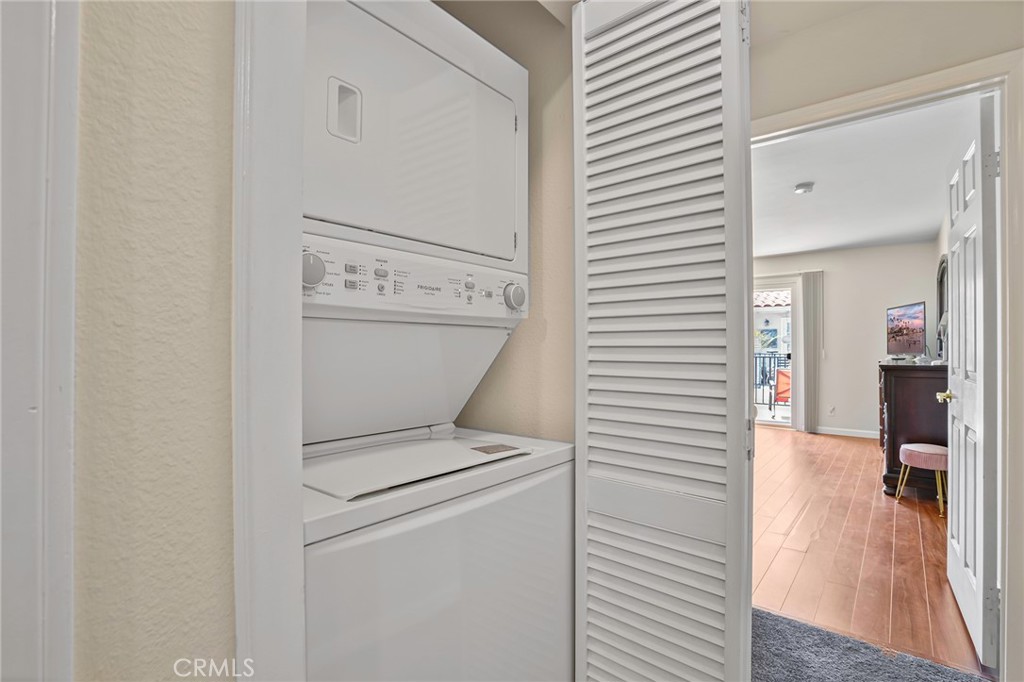 500 S Grevillea Avenue 2