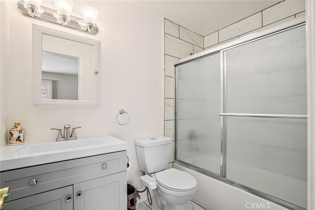 500 S Grevillea Avenue 2