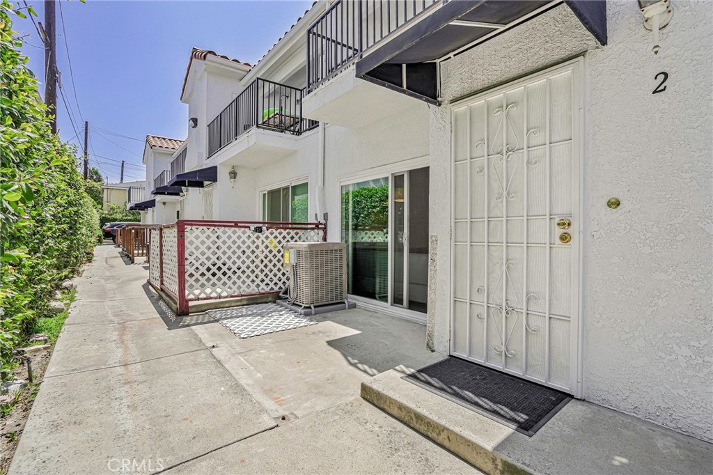 500 S Grevillea Avenue 2