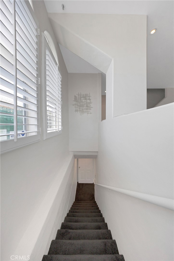 408 W Queen Street 101