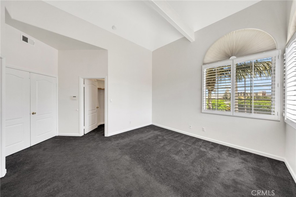 408 W Queen Street 101