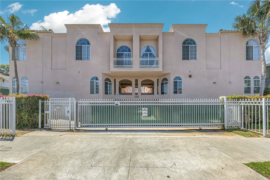 408 W Queen Street 101