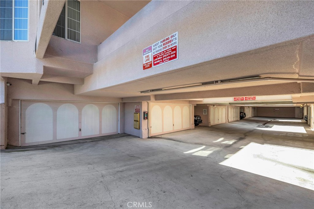 408 W Queen Street 101