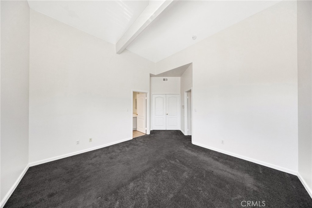 408 W Queen Street 101