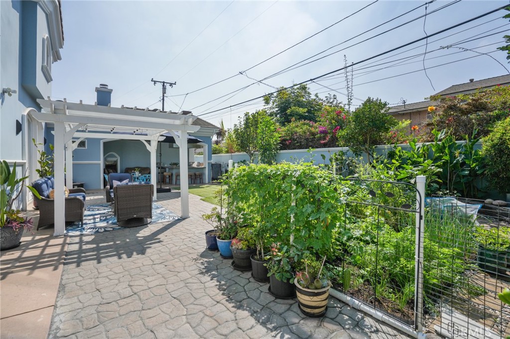 6266 E Metz Street