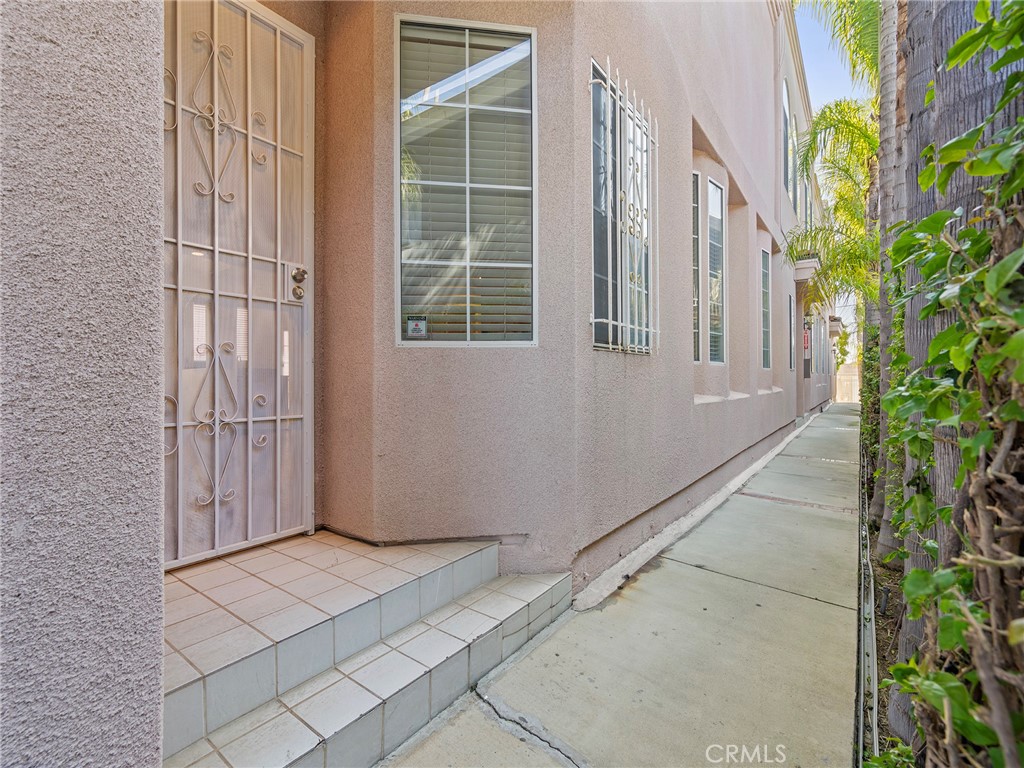 408 W Queen Street 111