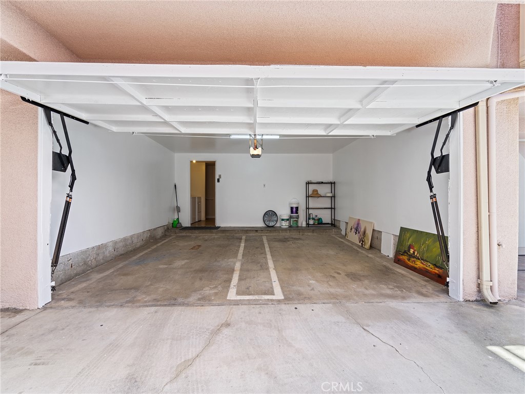 408 W Queen Street 111