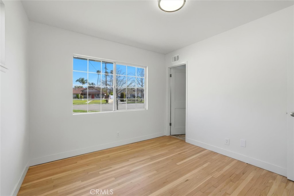 2620 N Dunbar Street