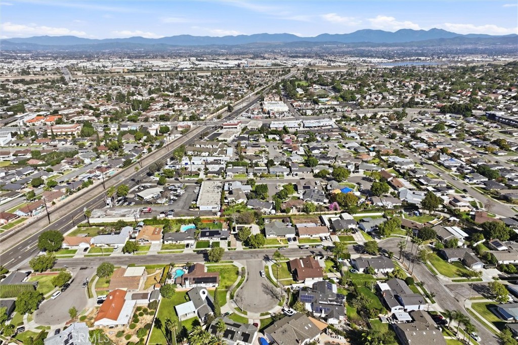 2620 N Dunbar Street