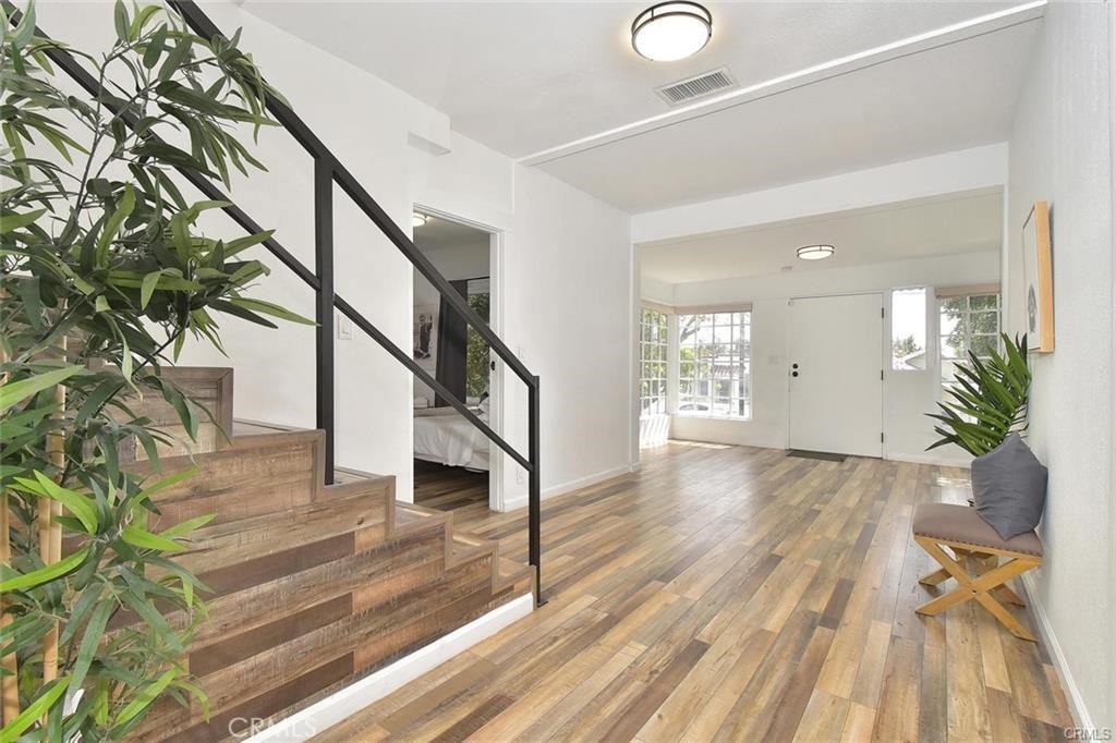 757 759 N Loma Vista