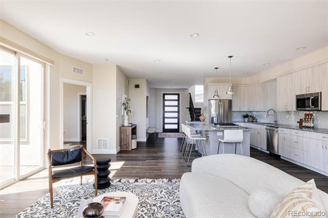1406 Rodgers Court