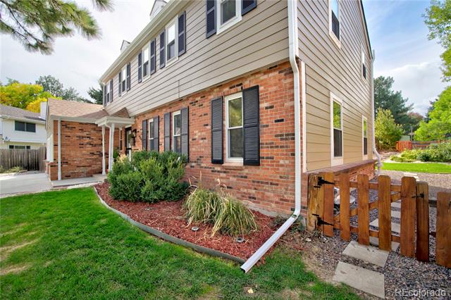 7817 S Poplar Way