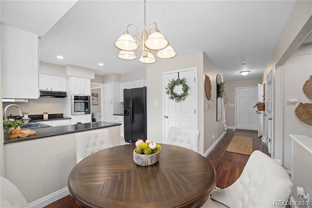 7817 S Poplar Way