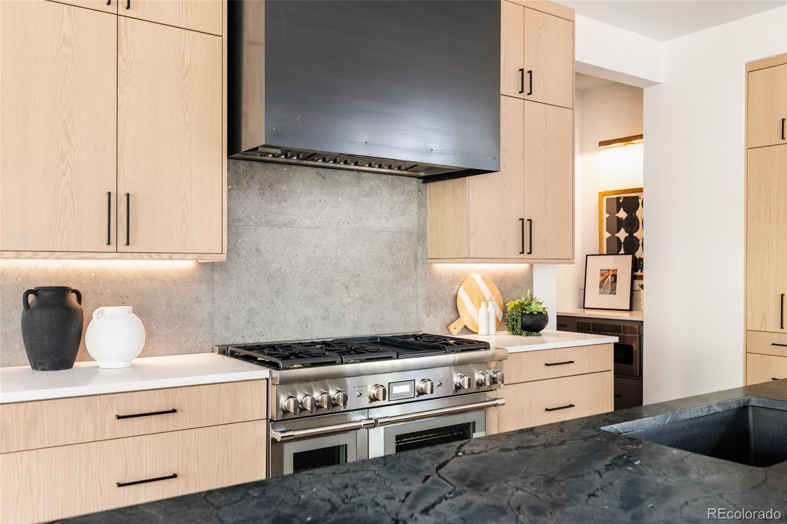 2435 S Josephine Street