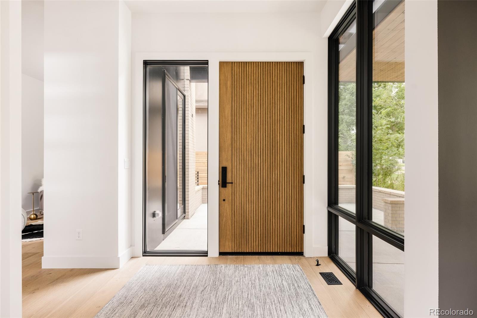 2435 S Josephine Street